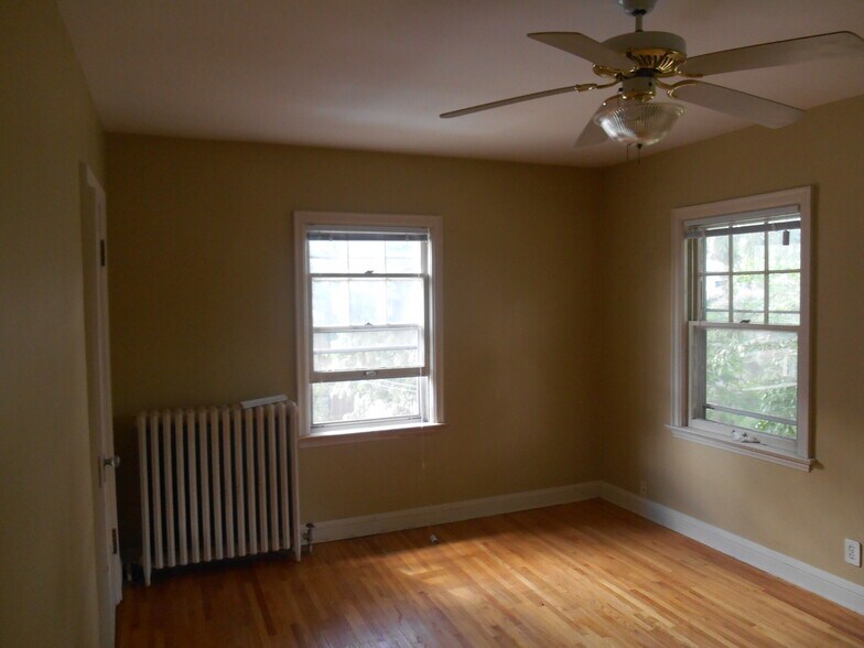 Bed Rm 2 - 2912 France Ave S