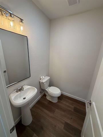 Building Photo - 573 Galt Dr