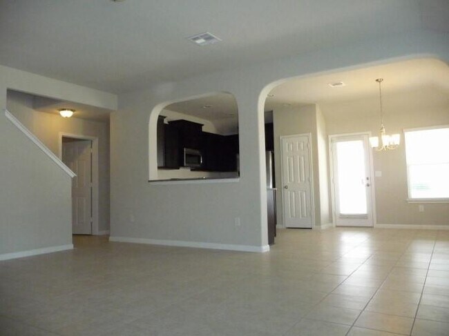 Building Photo - 18409 Bandelier Dr