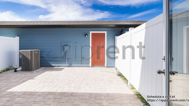 Building Photo - 17568 Northlake Grv Dr