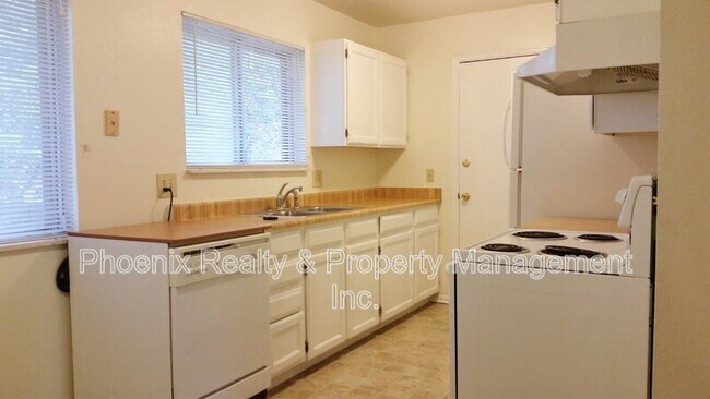 Building Photo - 2332 McKinley Ave