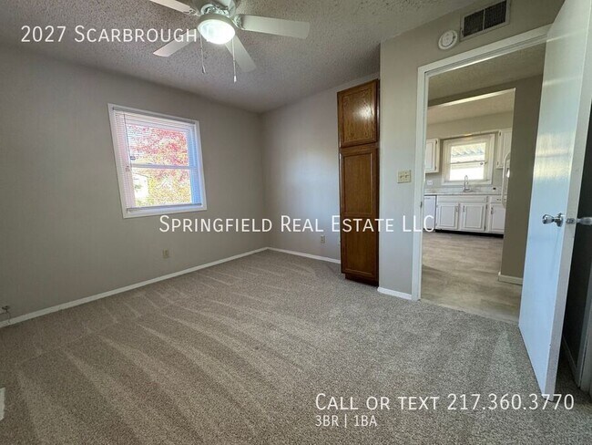 Building Photo - 2027 Scarbrough Rd