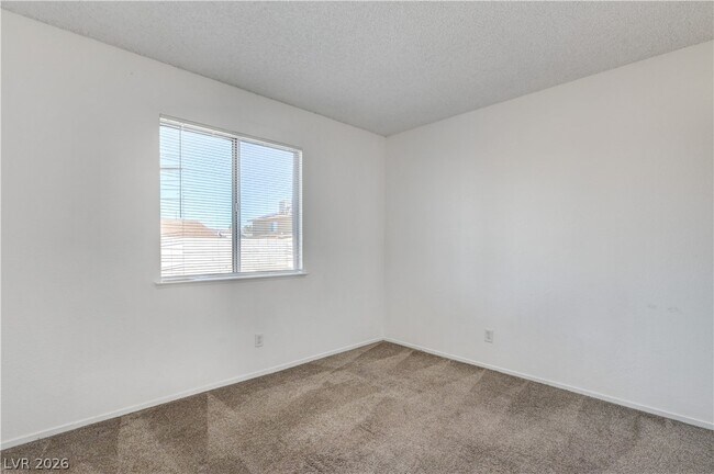 Building Photo - 707 Honeybee Ct