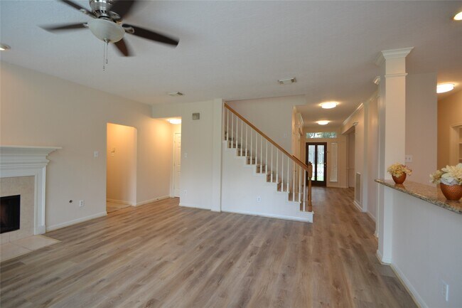 Building Photo - 5007 Bellmead Dr