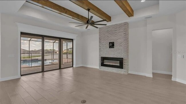 Building Photo - 6980 Bentridge Dr