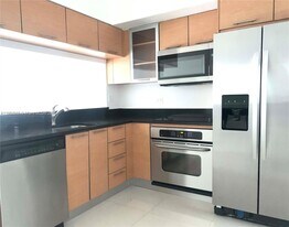 Building Photo - 31 SE 5th St