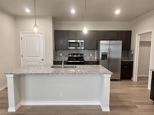 Building Photo - 506 War Admiral Dr