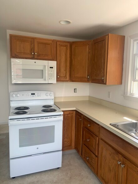 Primary Photo - 135 N Bishop Ave