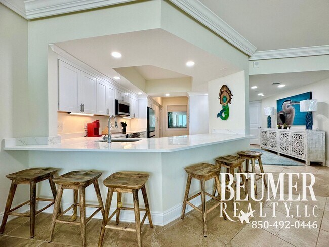 Building Photo - Upscale 3 BR 3 BA furnished Condo On the G...