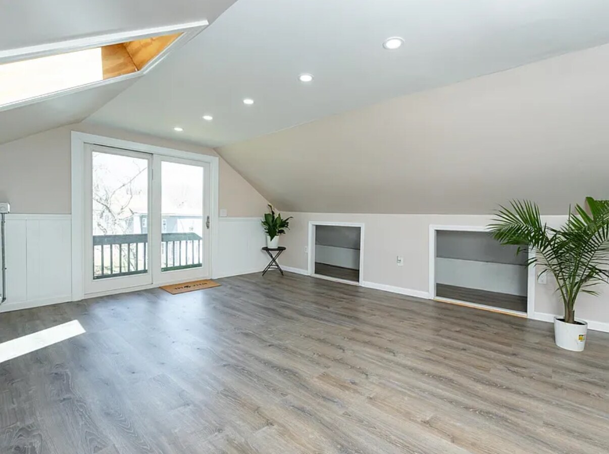 Living room - 39 South Ave