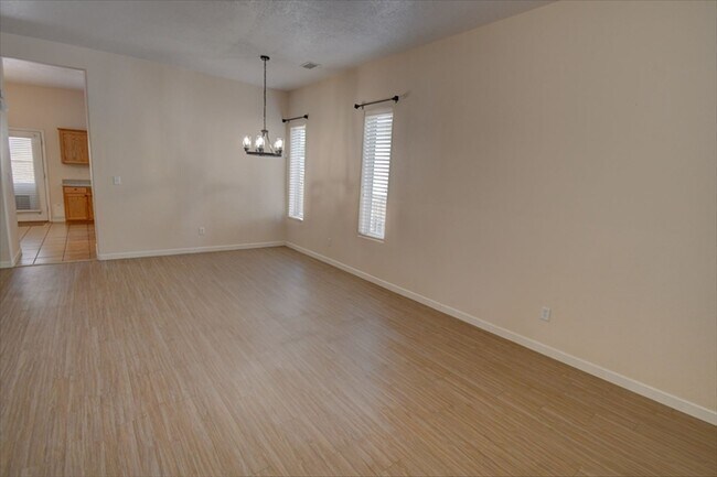 Building Photo - 4 Bedroom Home in Rio Rancho