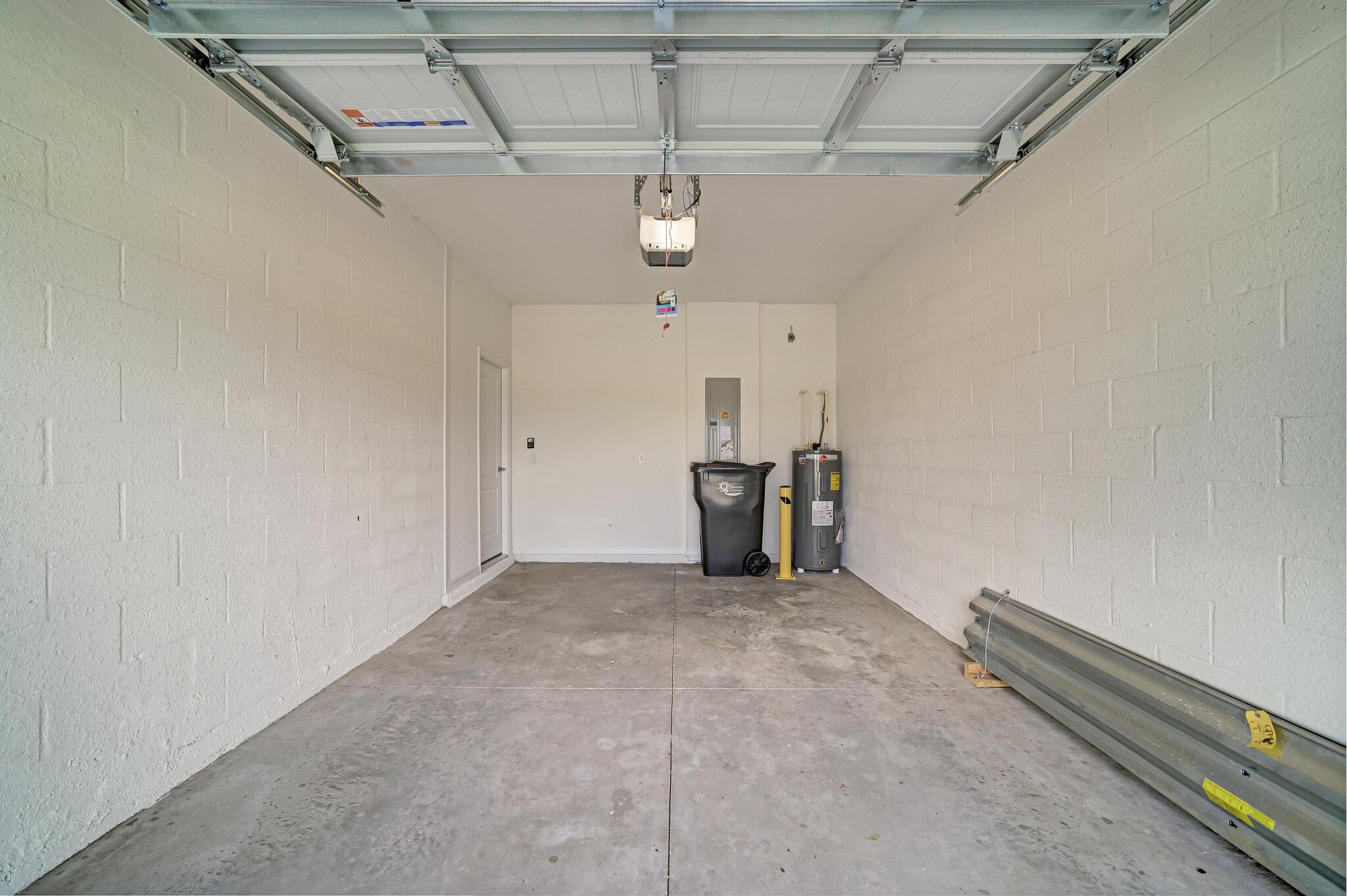 Building Photo - 2206 Washington Palm Ct