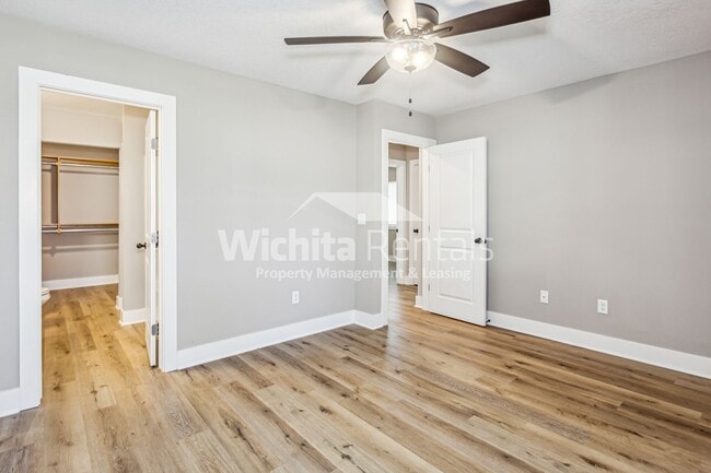 Building Photo - 4514-4514 N Sandplum St