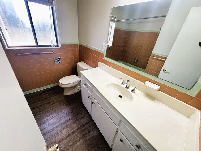 Building Photo - Spacious RANCH Home Available Now! Finishe...