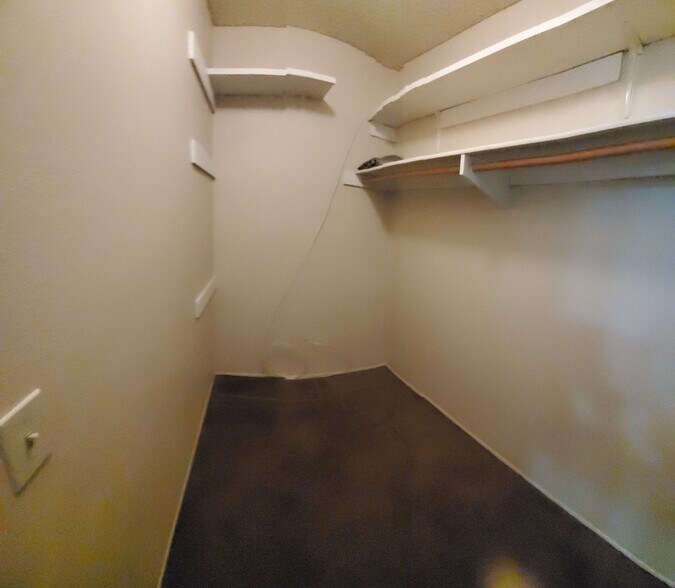 Building Photo - 1832 Pueblo Dr