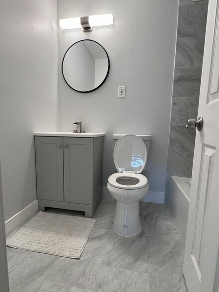 Building Photo - 1900 Lyttonsville Rd