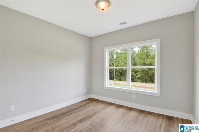 Building Photo - 725 Fallview Ct