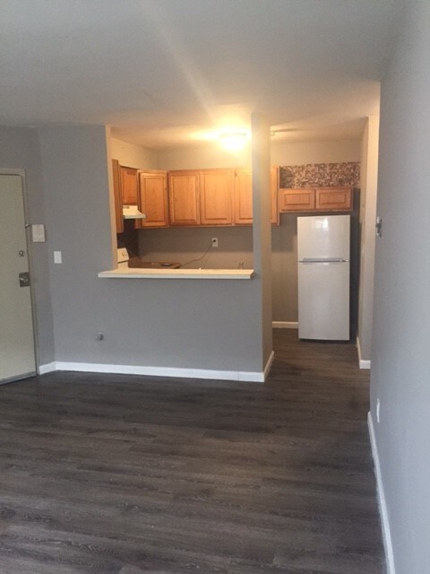 Building Photo - 133 Watson Ave