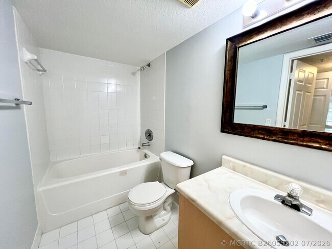 Building Photo - 4021 San Marino Blvd