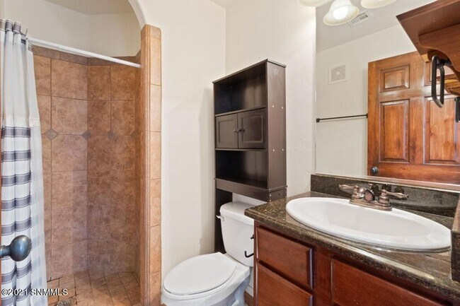 Building Photo - $500 off first months rent, Beautiful Home...