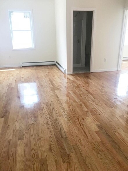 Building Photo - 978 Hyde Park Ave