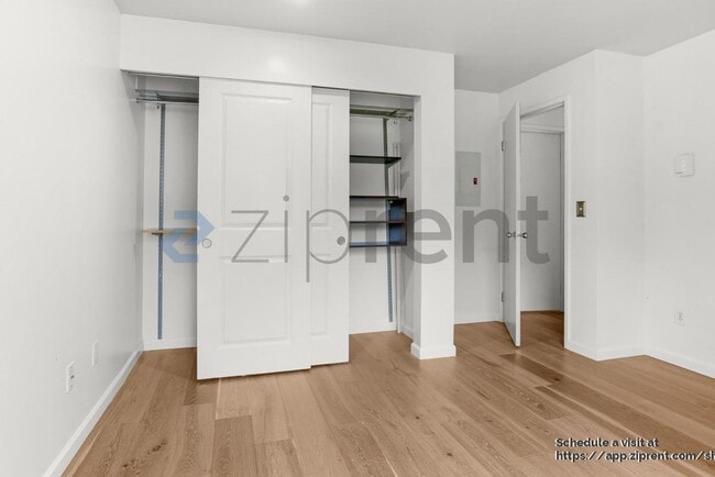 Building Photo - 402 4th Ave.