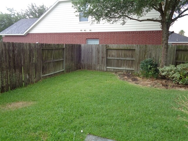Building Photo - 2903 Plum Lake Dr