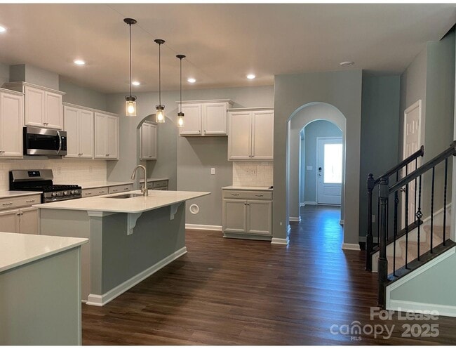 Building Photo - 141 W Morehouse Ave