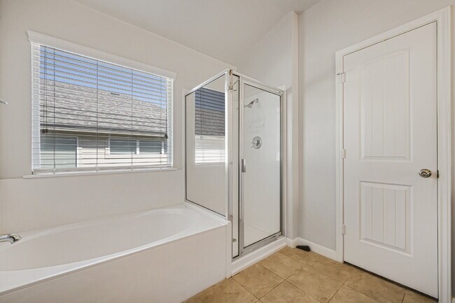 Building Photo - Charming 3-Bedroom with 2 Baths Cottonwood...