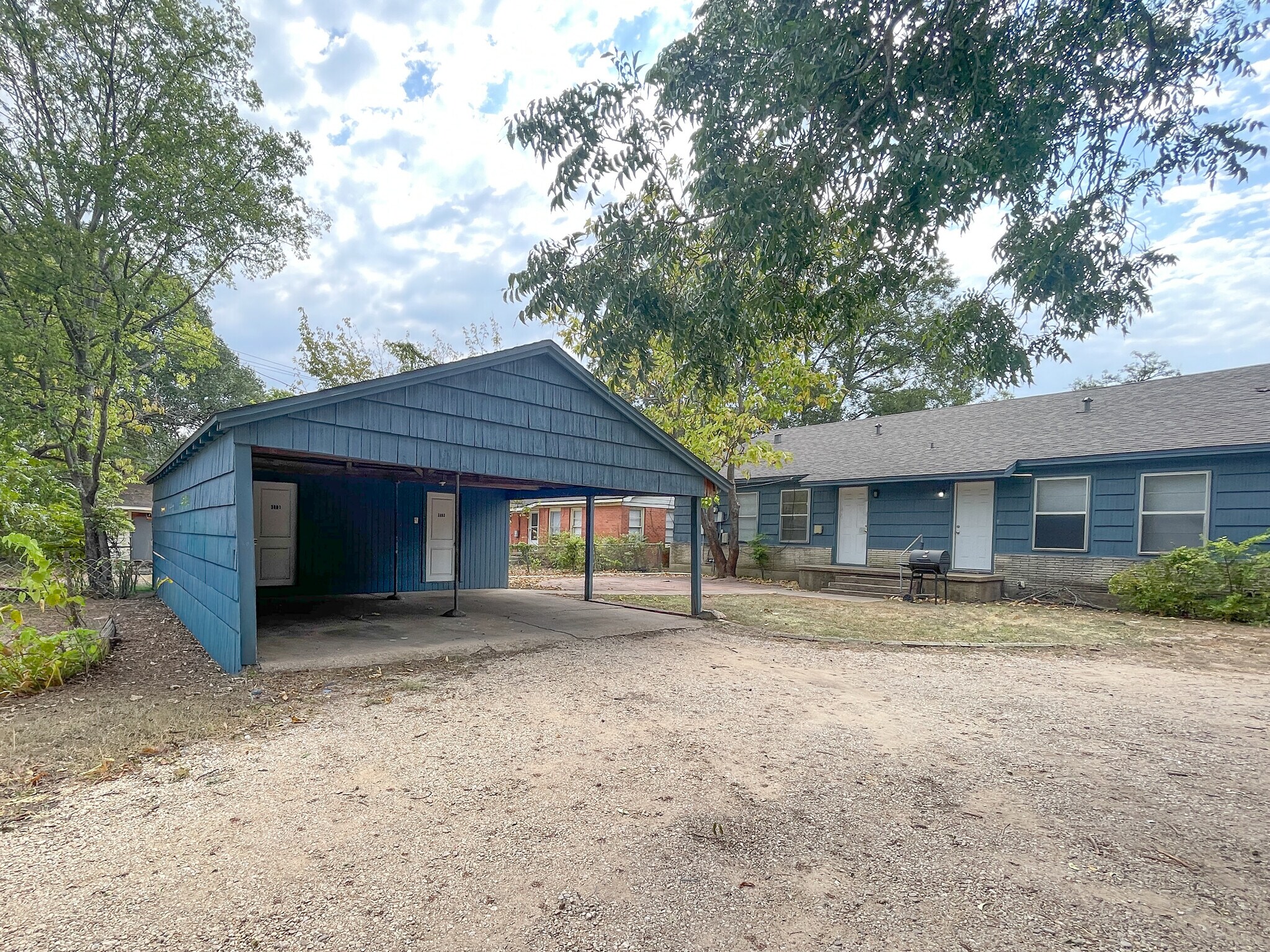 Building Photo - 3801 Parkwood St