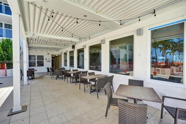 Building Photo - 2751 S Ocean Dr