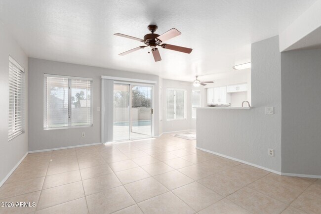 Building Photo - 3611 E Windmere Dr