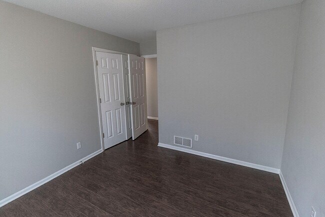 Building Photo - 1871 Field St