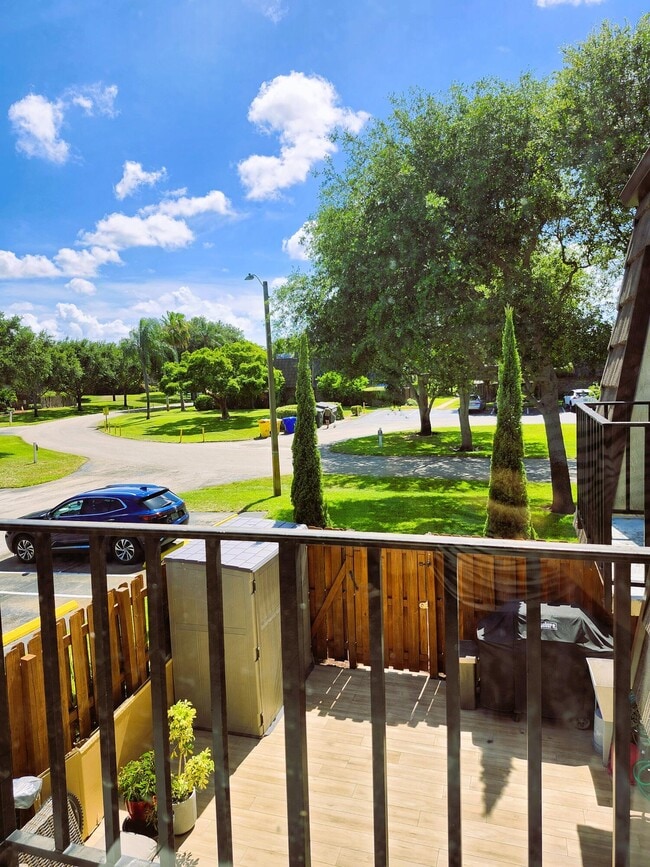 Building Photo - 1570 Forest Lakes Cir