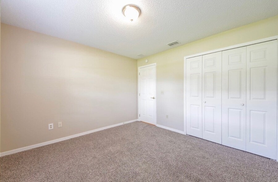 Building Photo - 4447 Windsmere Blvd