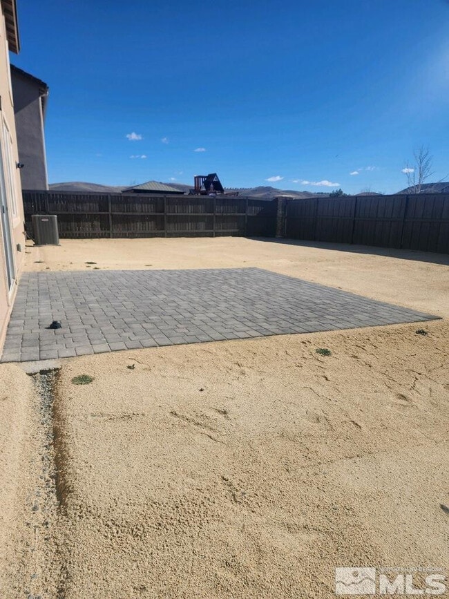 Building Photo - 2025 Elk Falls Way