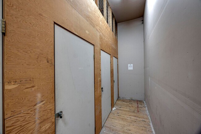 Building Photo - 201 Galer St