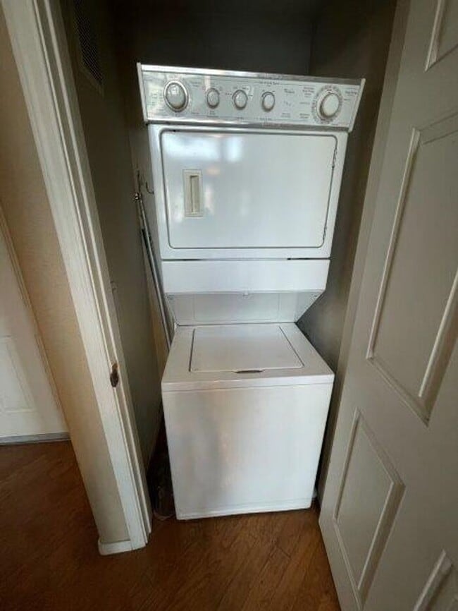 Building Photo - 431 W Rio Salado Pkwy #301 - Regatta. Pointe