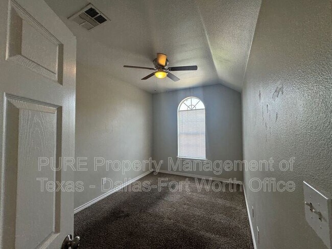Building Photo - 4000 Cottage Park Ct