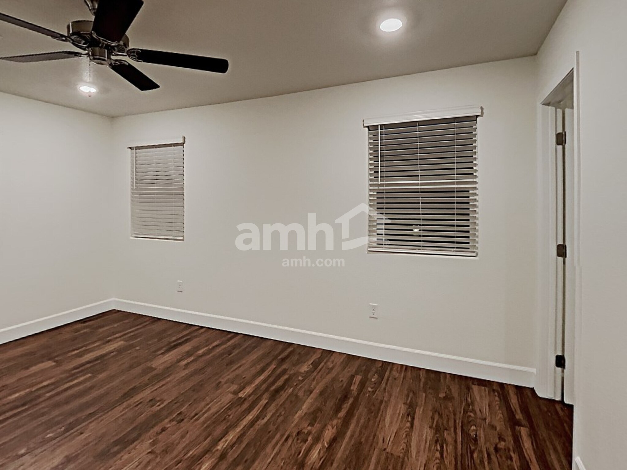 Building Photo - 327 Cape Seville Pl