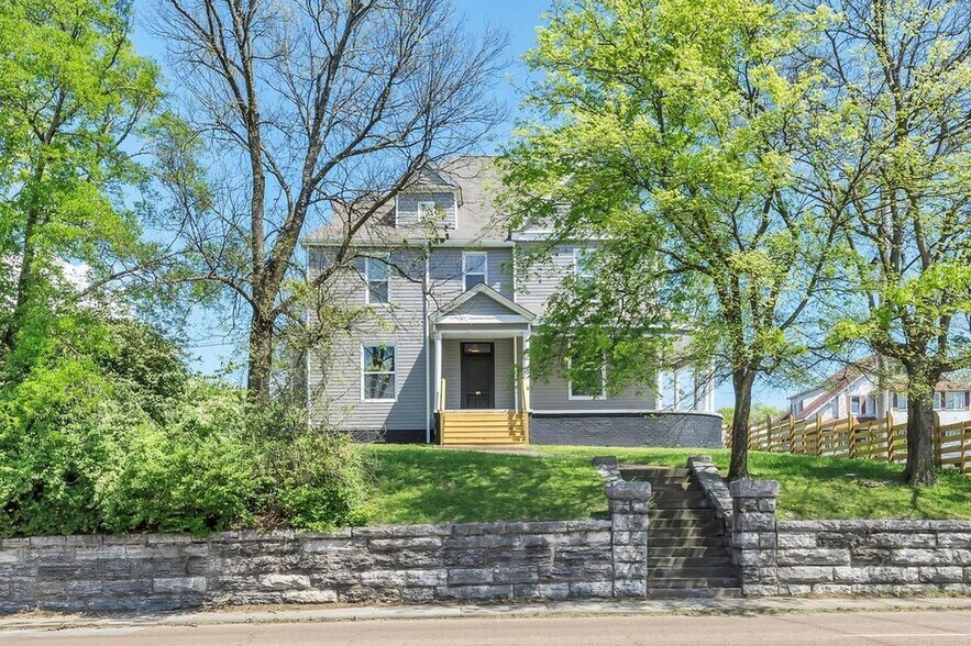 Building Photo - 1915 McCallie Ave
