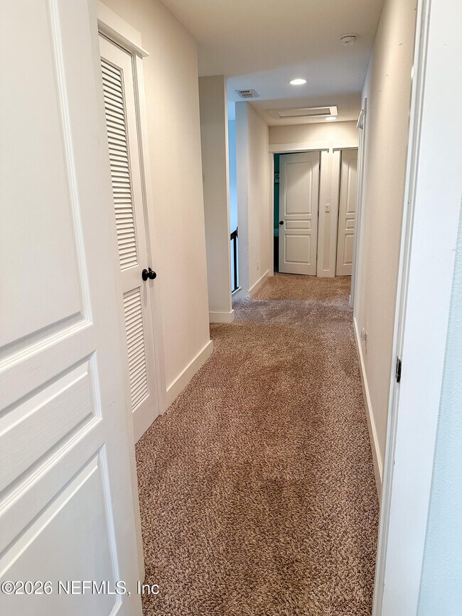 Building Photo - 1117 17th St N