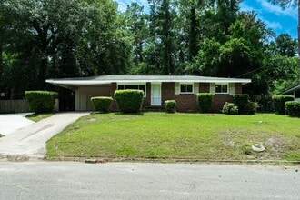 Building Photo - 3336 Oakridge Dr