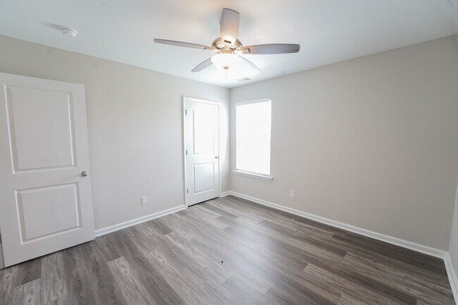 Building Photo - Coming Available!