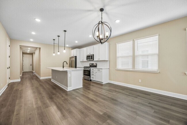 Building Photo - 75565 Blackbird Dr