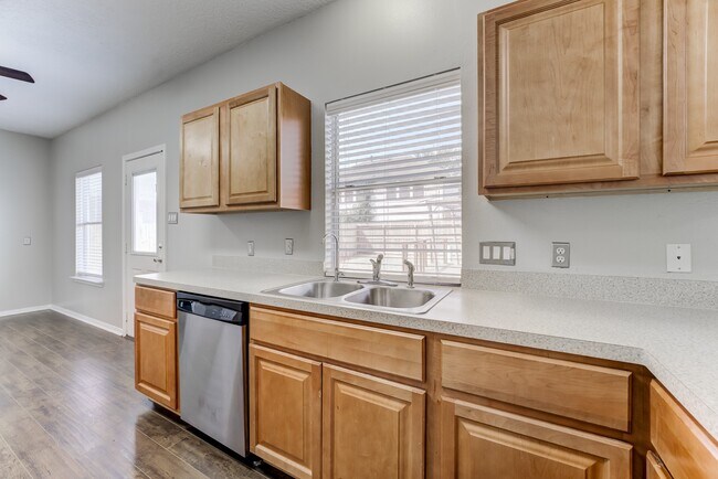 Building Photo - 12415 Silversmine Dr