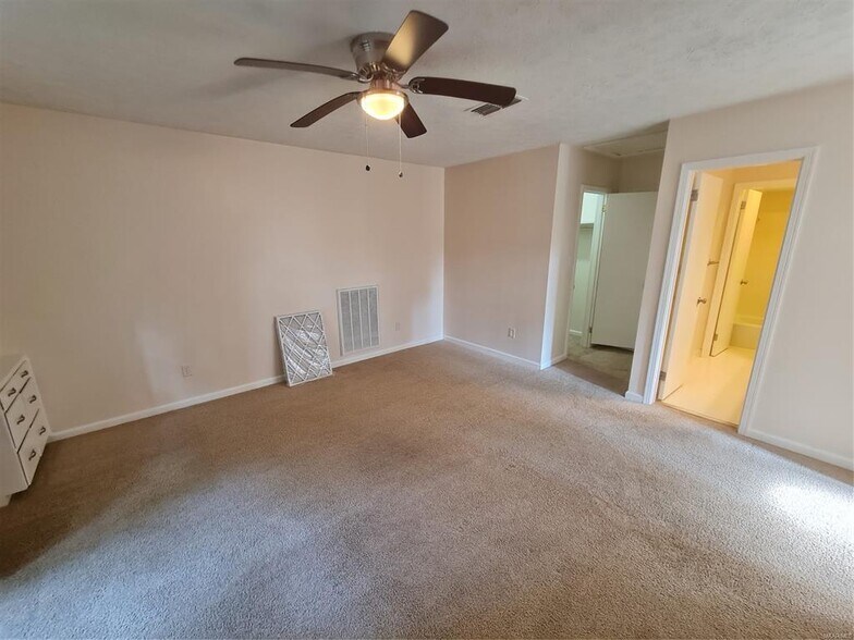 Building Photo - 6474 Halcyon Dr