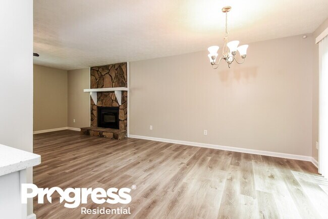 Building Photo - 2405 Betsy Ct SW