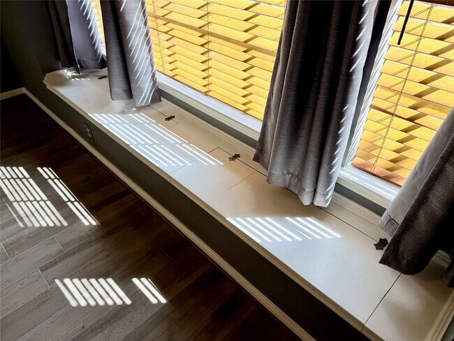 Building Photo - 3214 Explorer Cove