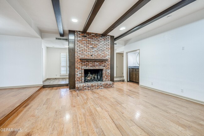 Building Photo - 4945 Vista Grande Cir